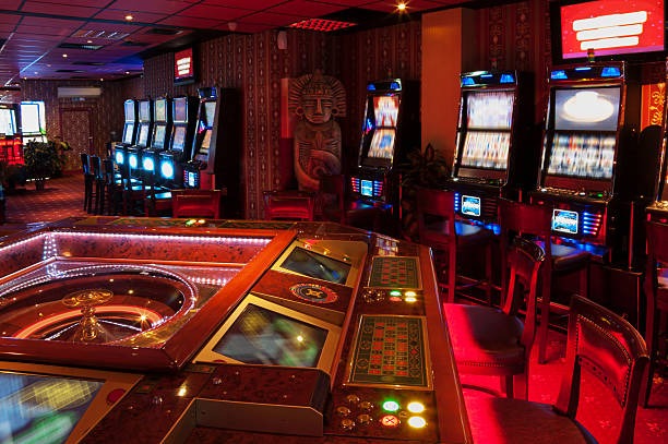 Mobile app dashboard showing live games and sports markets